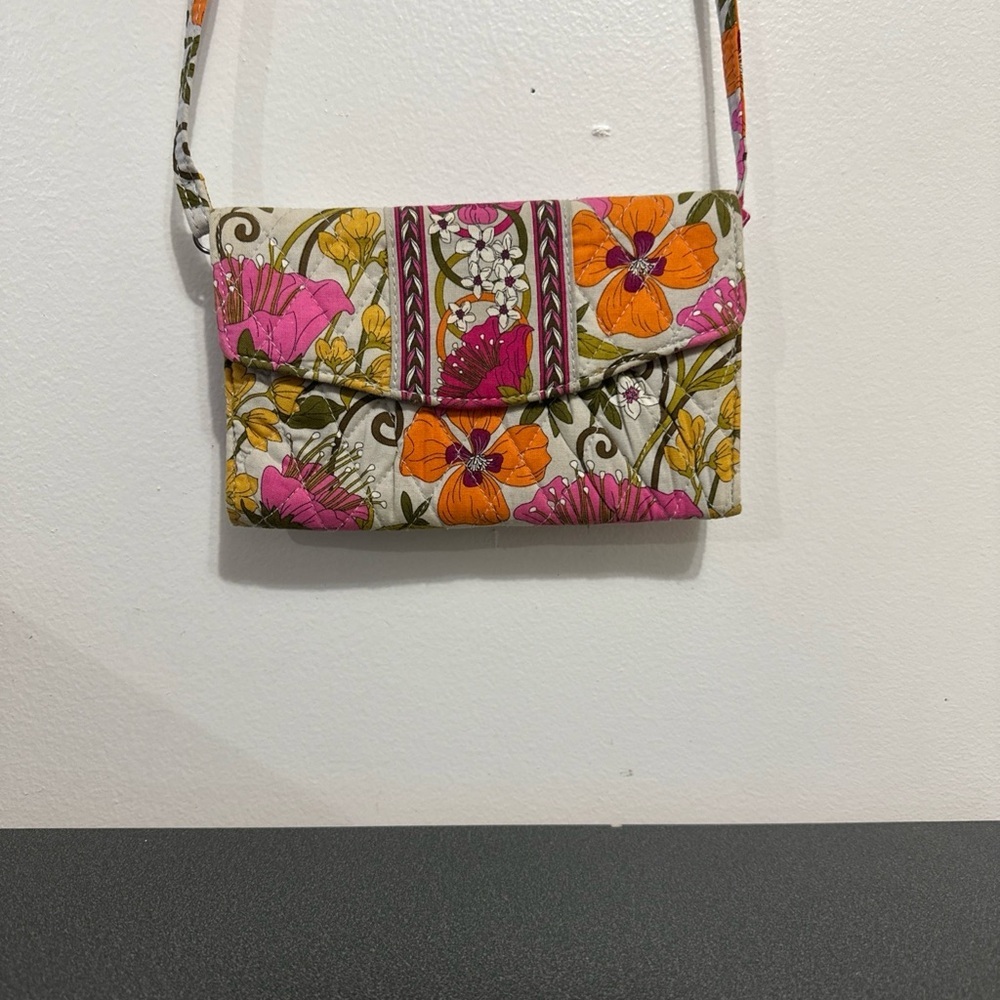 Crossbody By Vera Bradley In Floral Print, Size:Small